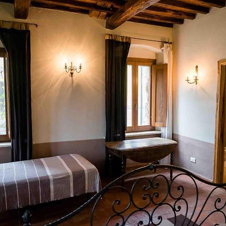 Agriturismo Bio Fattoria Di Pietra Giuncarico Екстер'єр фото