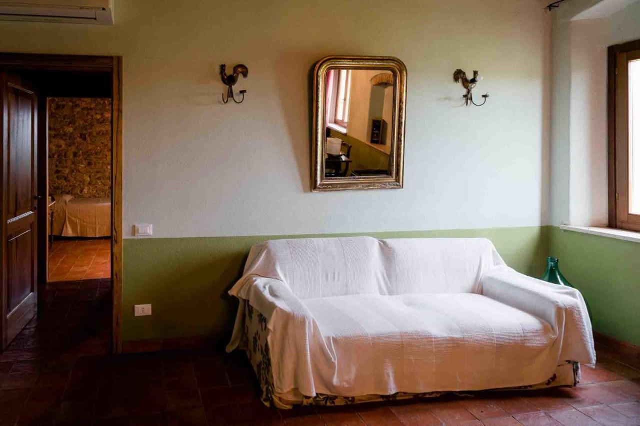 Agriturismo Bio Fattoria Di Pietra Giuncarico Екстер'єр фото