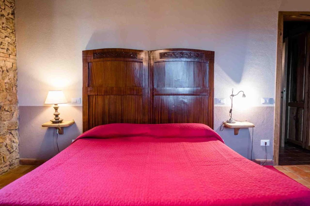 Agriturismo Bio Fattoria Di Pietra Giuncarico Екстер'єр фото