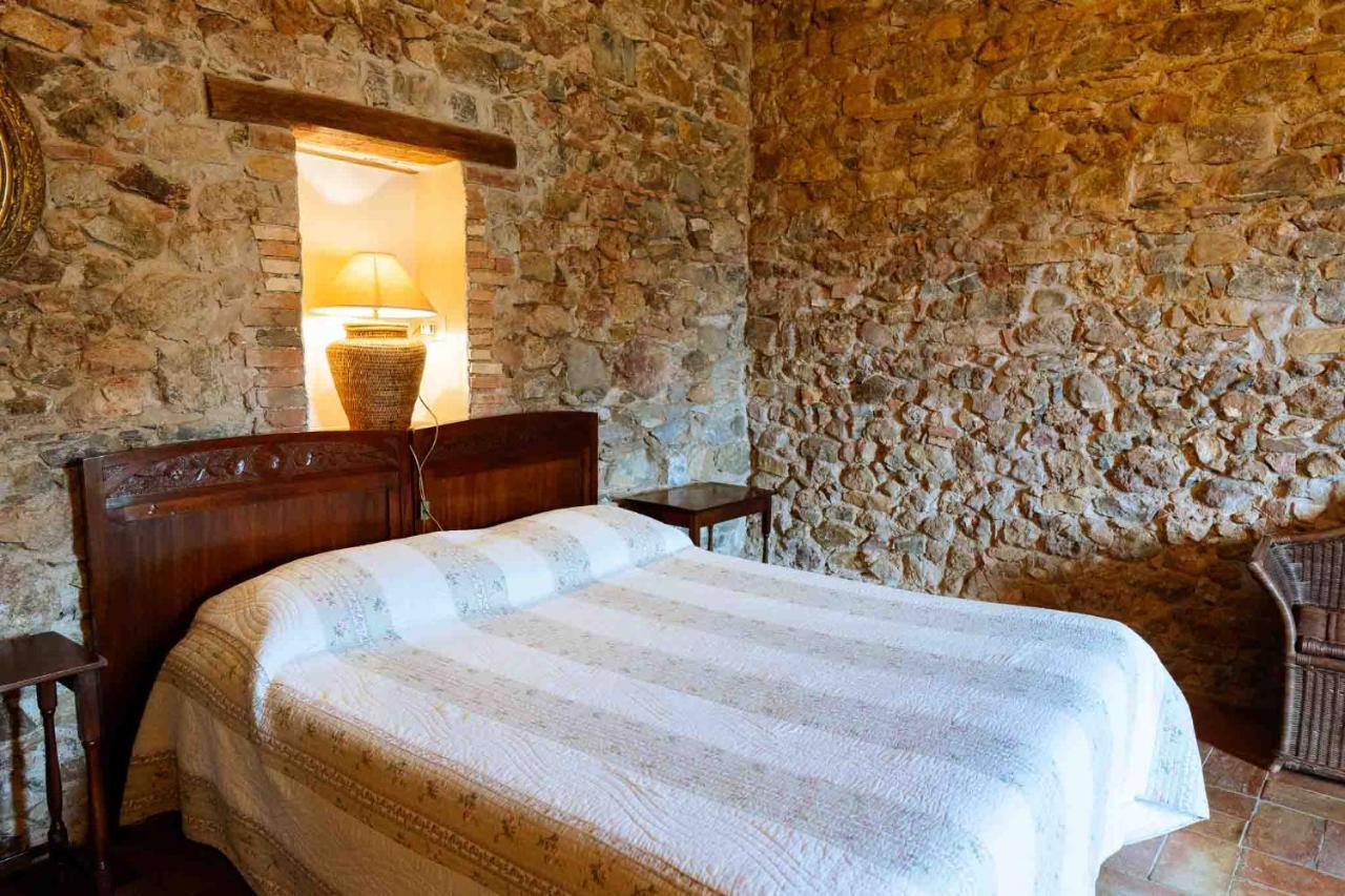 Agriturismo Bio Fattoria Di Pietra Giuncarico Екстер'єр фото