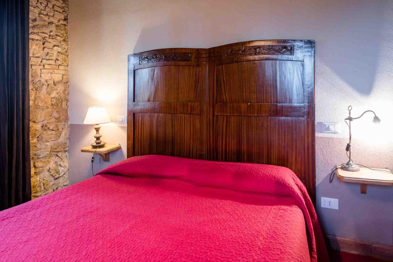 Agriturismo Bio Fattoria Di Pietra Giuncarico Екстер'єр фото