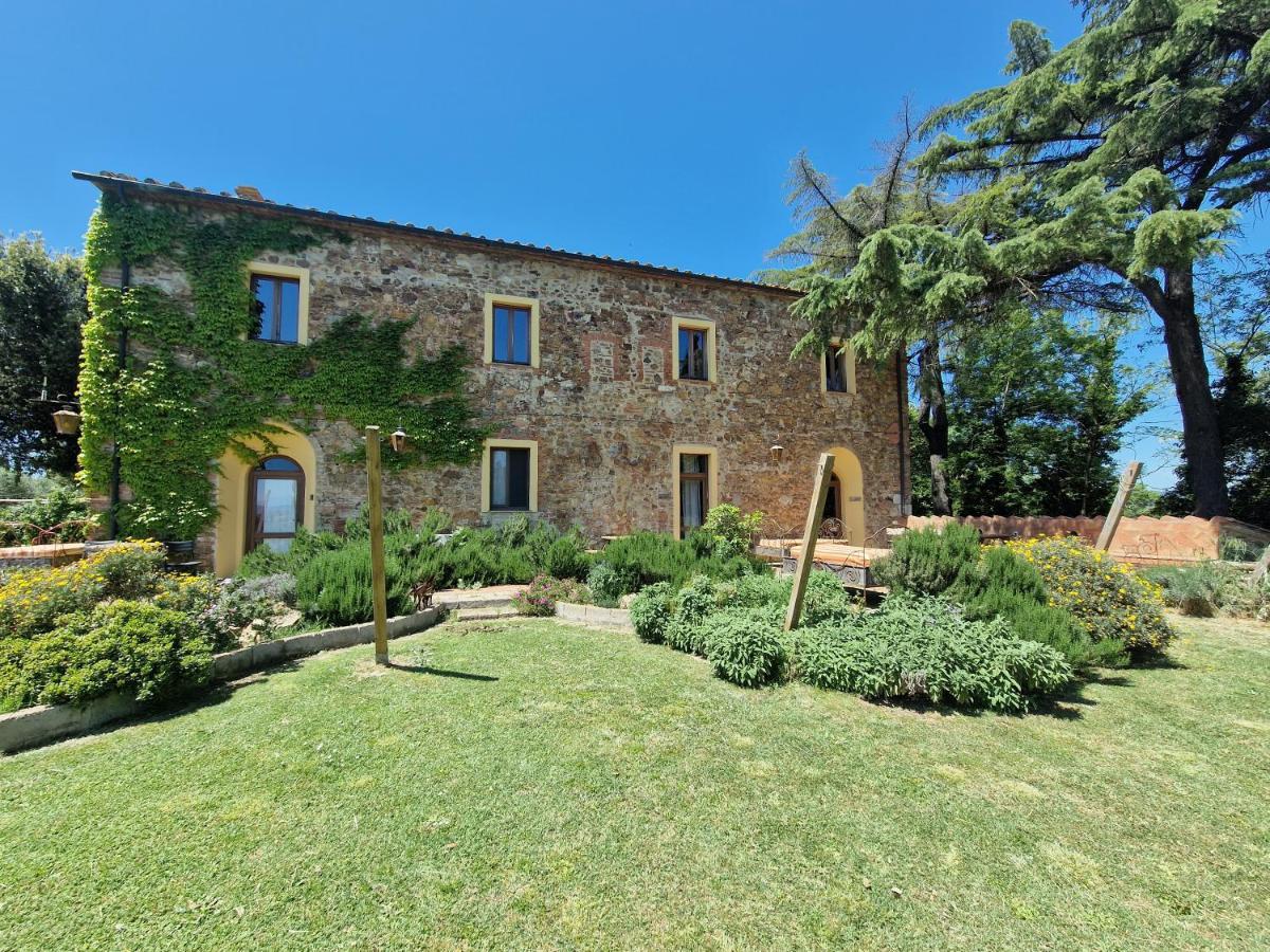 Agriturismo Bio Fattoria Di Pietra Giuncarico Екстер'єр фото